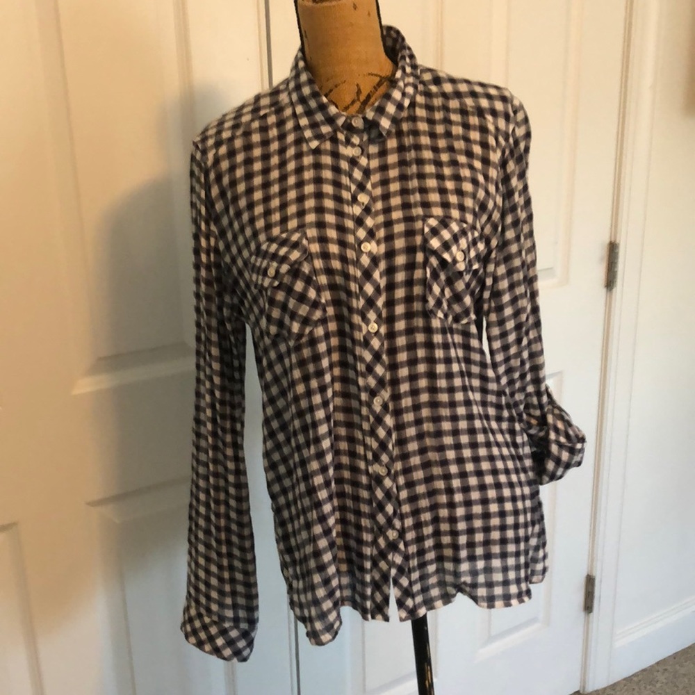 Light weight long sleeve blouse